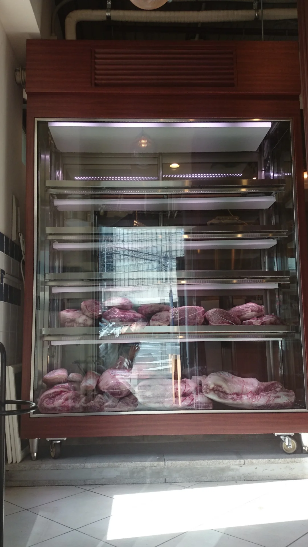 精肉用冷蔵ショーケース